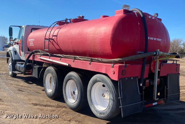image for item DL1455 2008 International 7600  vacuum truck