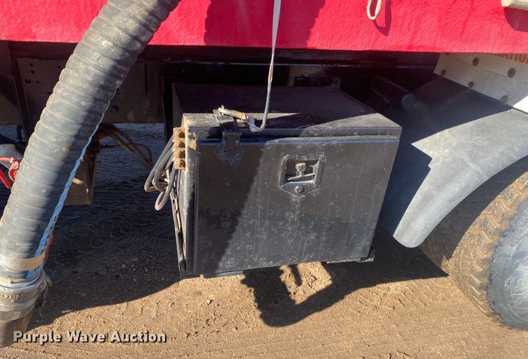 image for item DL1455 2008 International 7600  vacuum truck