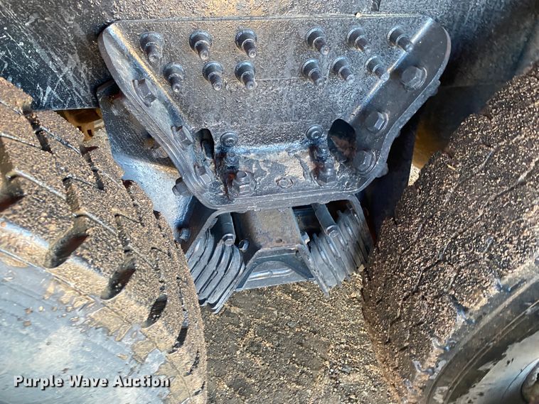 image for item DL1455 2008 International 7600  vacuum truck