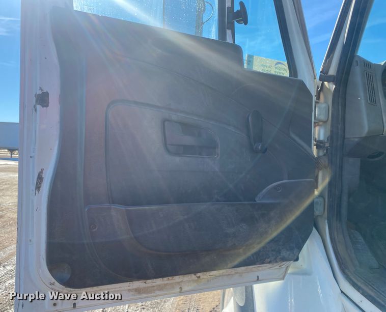 image for item DL1455 2008 International 7600  vacuum truck