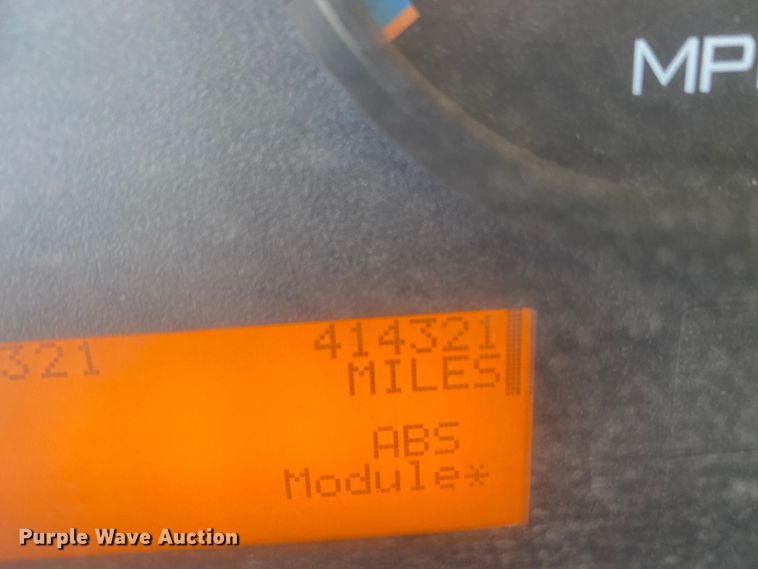 image for item DL1455 2008 International 7600  vacuum truck