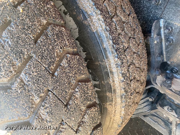 image for item DL1455 2008 International 7600  vacuum truck