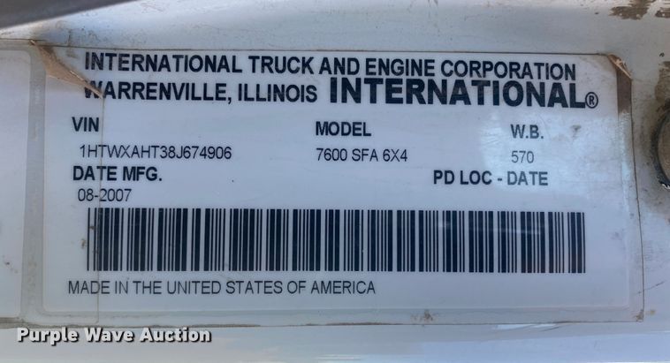 image for item DL1455 2008 International 7600  vacuum truck
