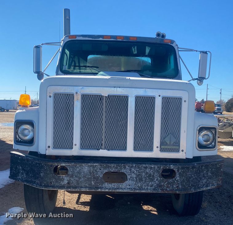 image for item DL1456 1994 International  vacuum truck