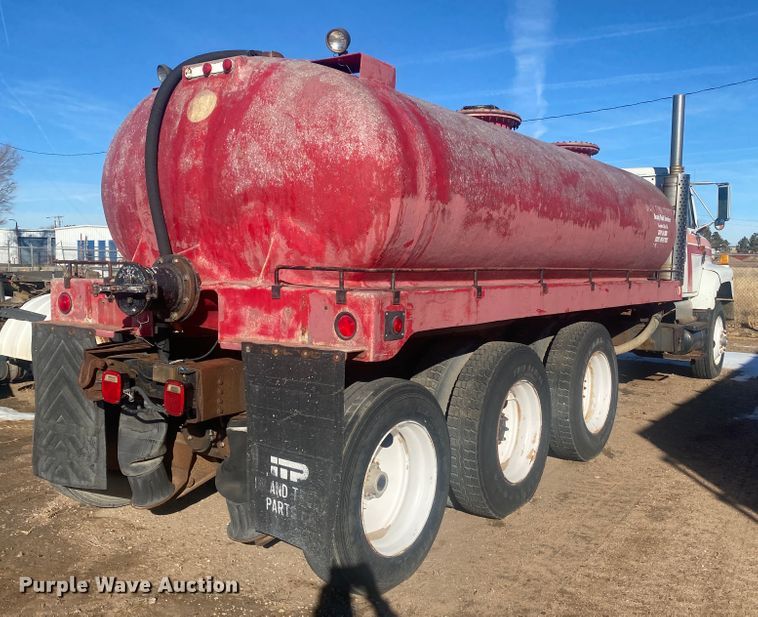 image for item DL1456 1994 International  vacuum truck