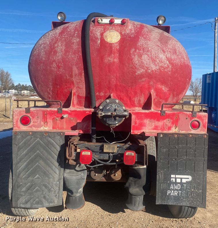 image for item DL1456 1994 International  vacuum truck