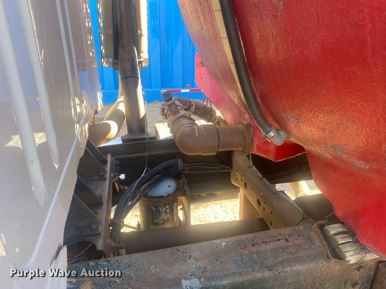 image for item DL1456 1994 International  vacuum truck