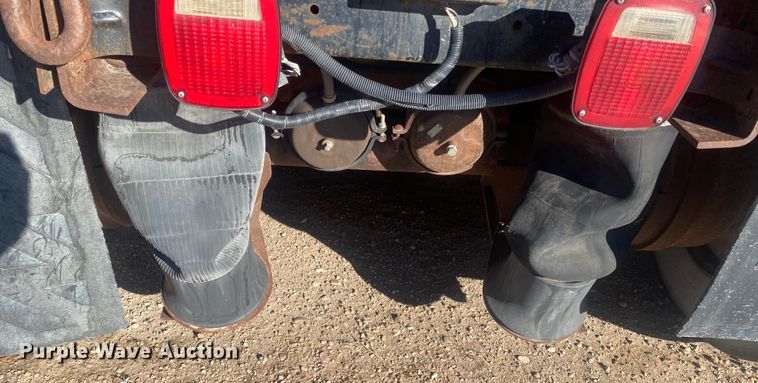 image for item DL1456 1994 International  vacuum truck