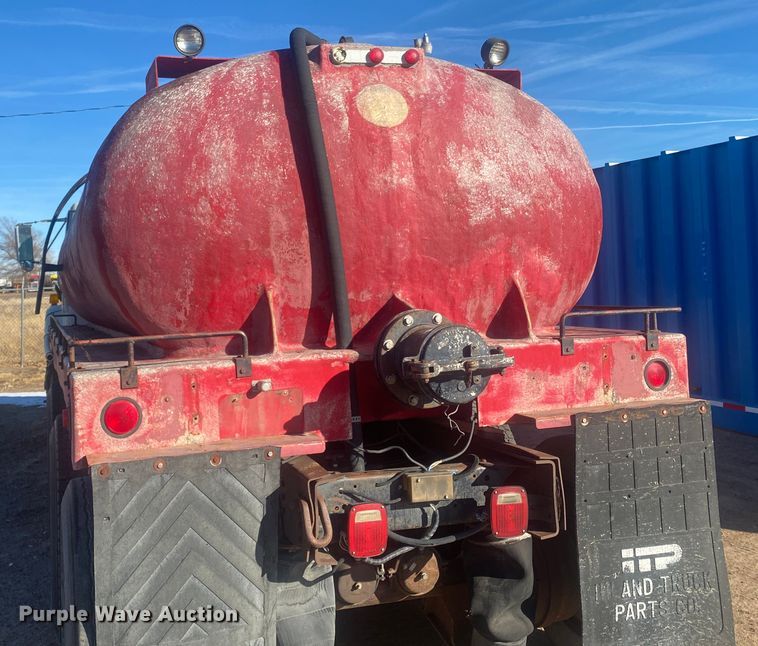 image for item DL1456 1994 International  vacuum truck