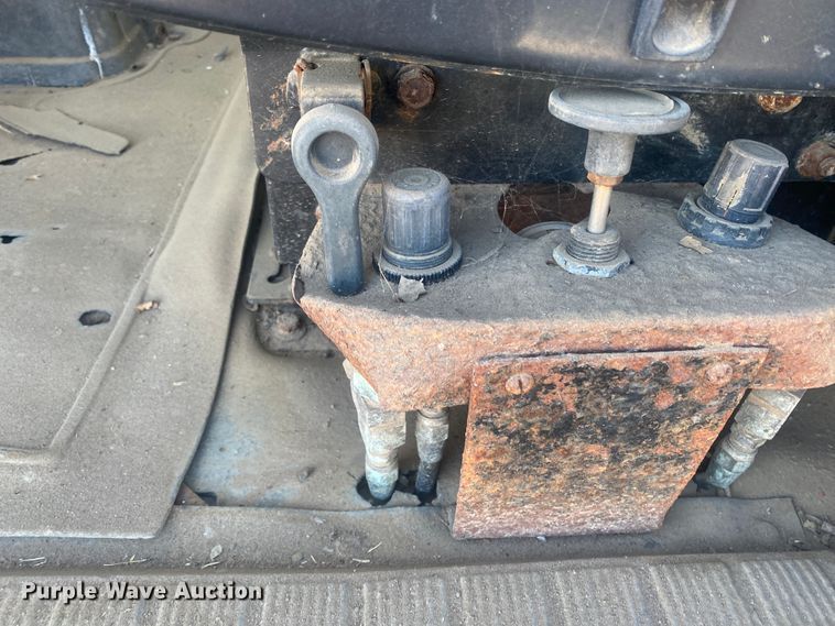 image for item DL1456 1994 International  vacuum truck