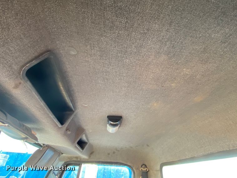 image for item DL1456 1994 International  vacuum truck