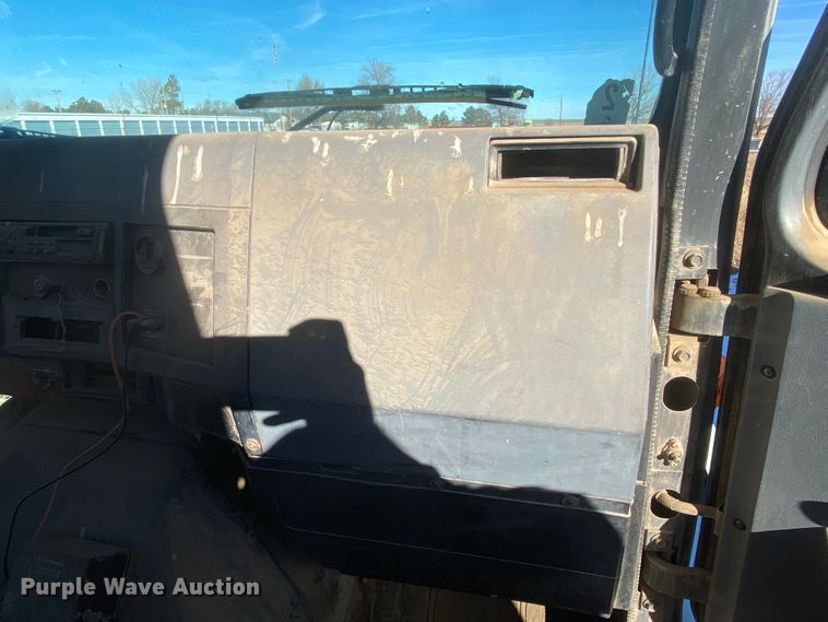 image for item DL1456 1994 International  vacuum truck