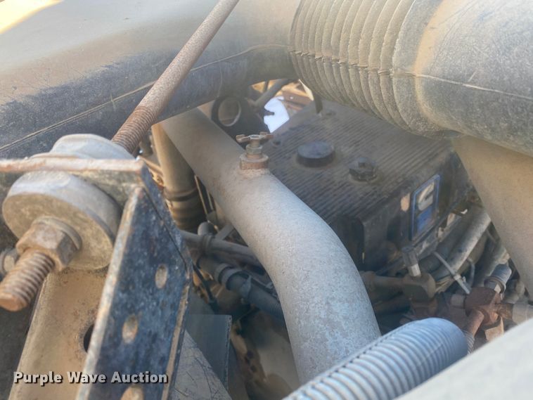 image for item DL1456 1994 International  vacuum truck