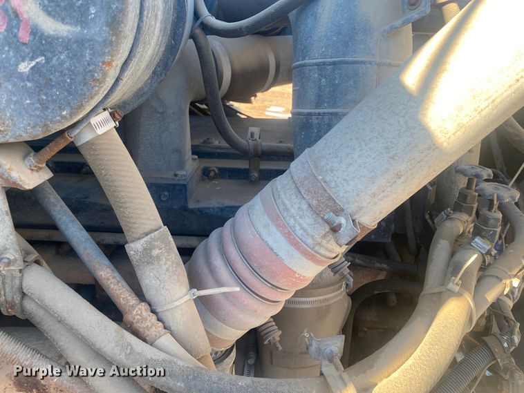 image for item DL1456 1994 International  vacuum truck