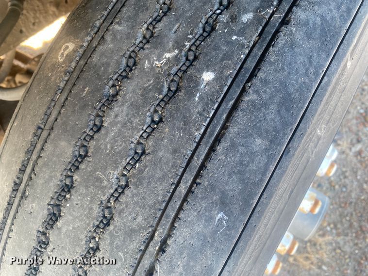 image for item DL1456 1994 International  vacuum truck