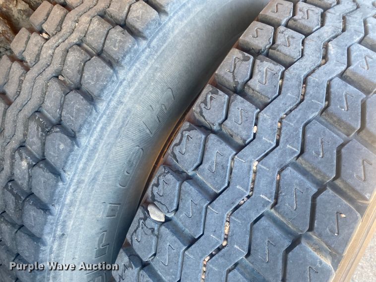 image for item DL1456 1994 International  vacuum truck