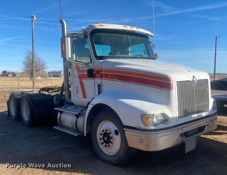 image for item DL1457 2006 International 9200i  semi truck