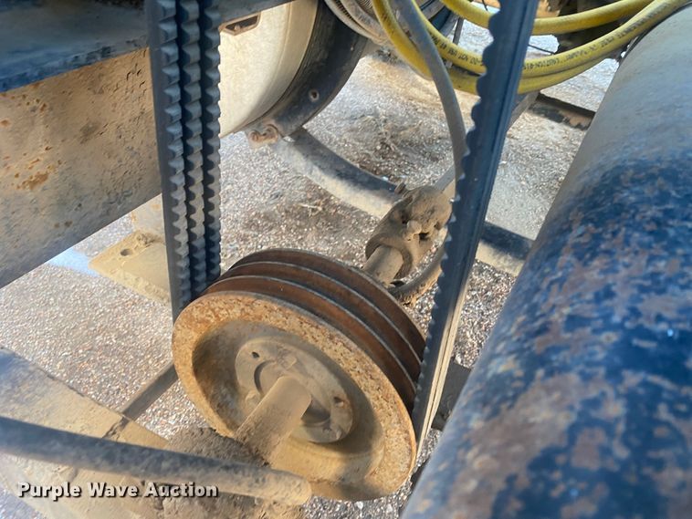 image for item DL1457 2006 International 9200i  semi truck