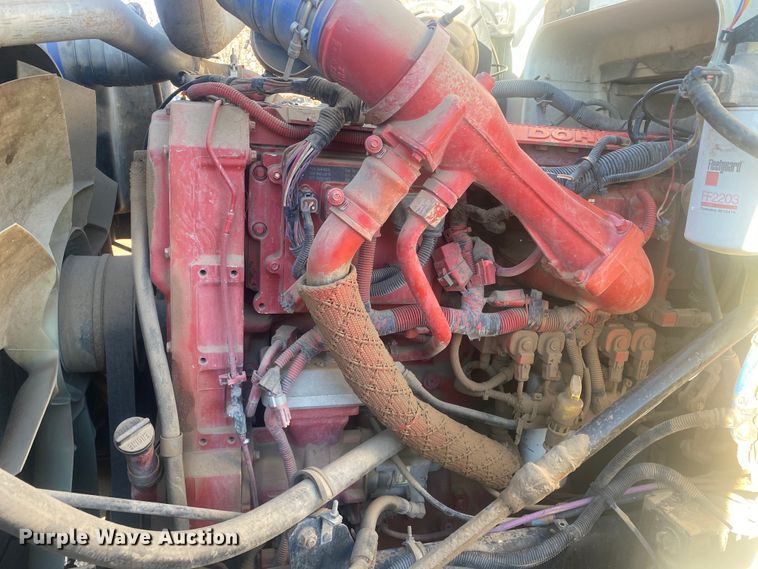 image for item DL1457 2006 International 9200i  semi truck