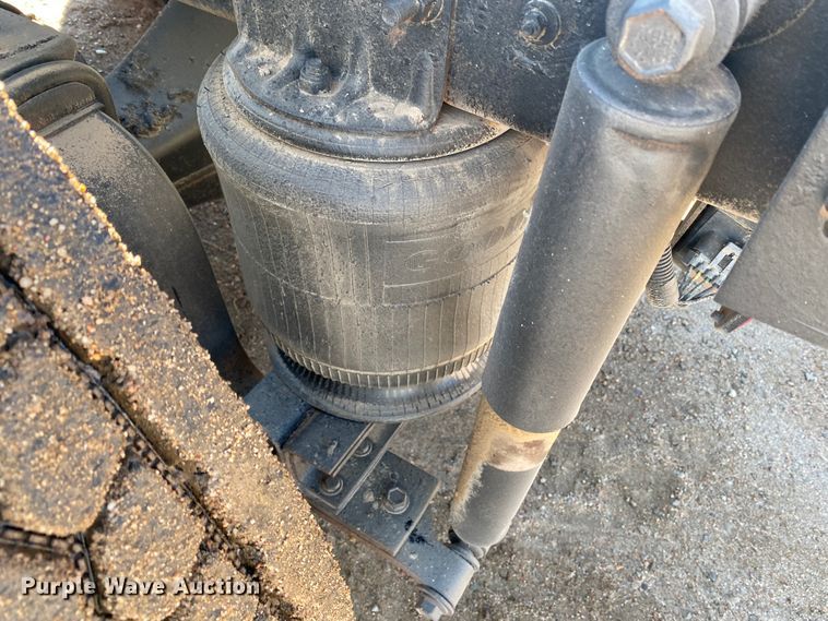 image for item DL1458 1994 International 9200  semi truck