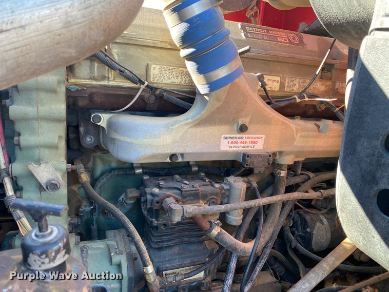 image for item DL1458 1994 International 9200  semi truck