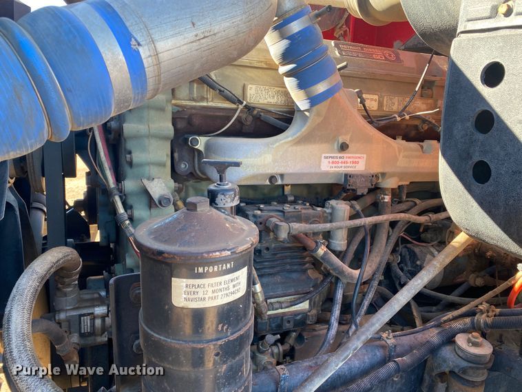 image for item DL1458 1994 International 9200  semi truck