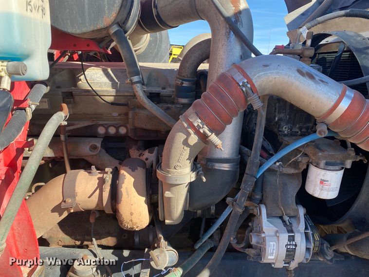 image for item DL1458 1994 International 9200  semi truck