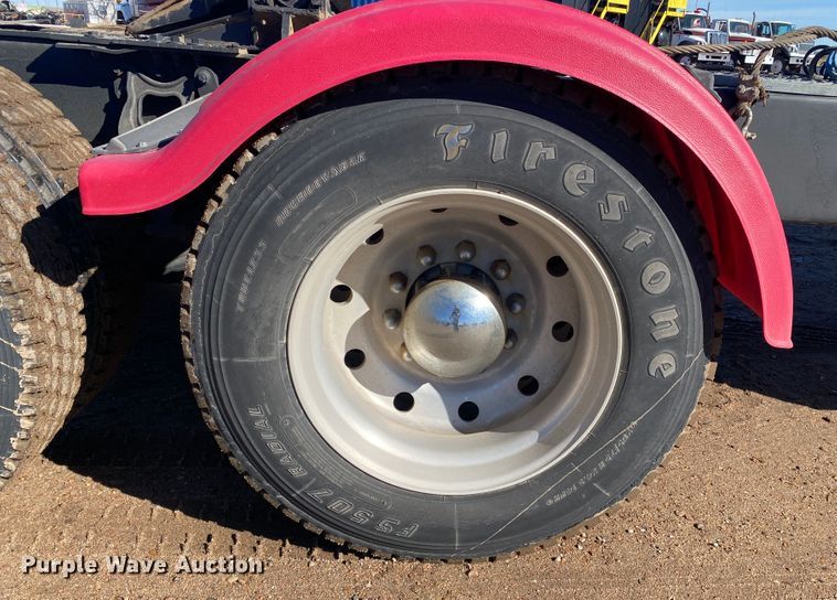 image for item DL1458 1994 International 9200  semi truck