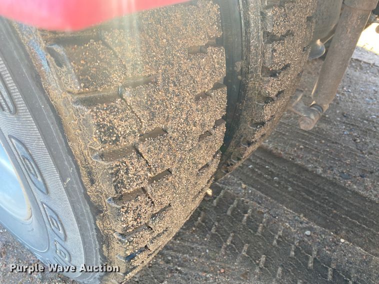 image for item DL1458 1994 International 9200  semi truck