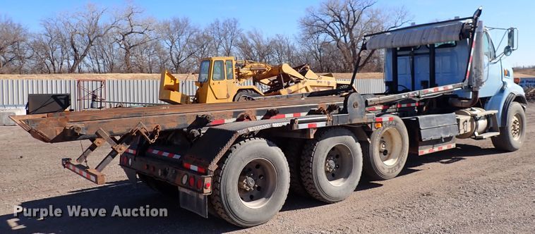image for item DN2163 2007 Sterling LT9500  roll-off container truck