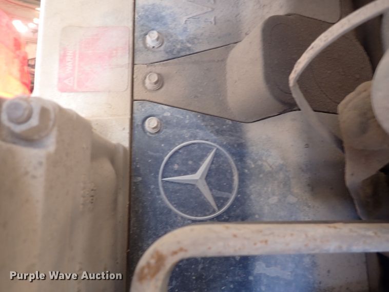 image for item DN2163 2007 Sterling LT9500  roll-off container truck