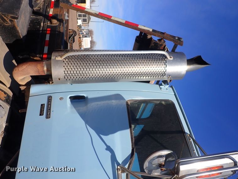 image for item DN2163 2007 Sterling LT9500  roll-off container truck