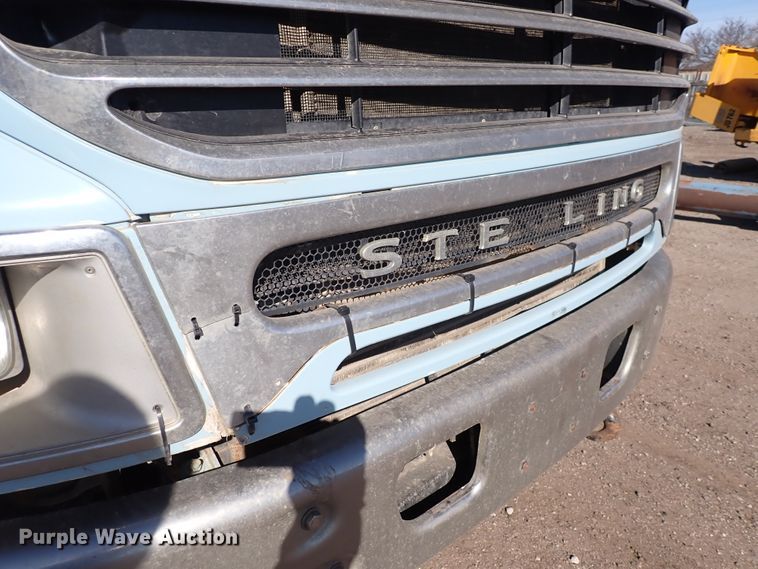 image for item DN2163 2007 Sterling LT9500  roll-off container truck