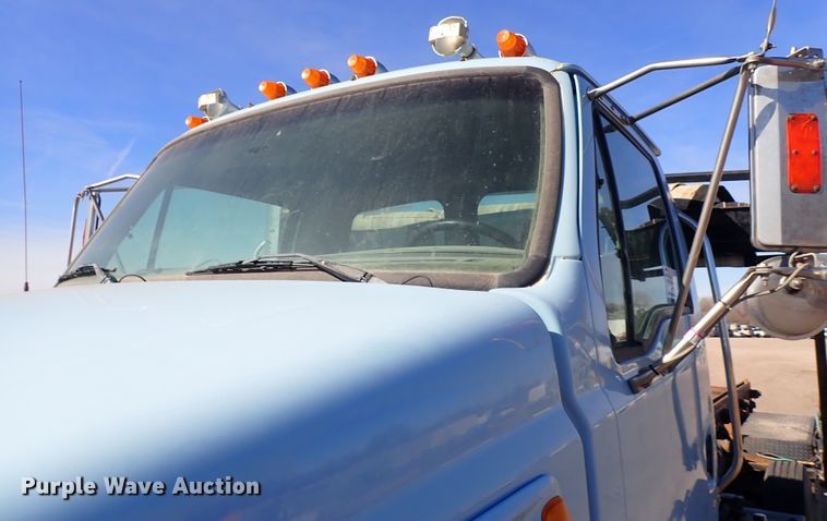 image for item DN2163 2007 Sterling LT9500  roll-off container truck