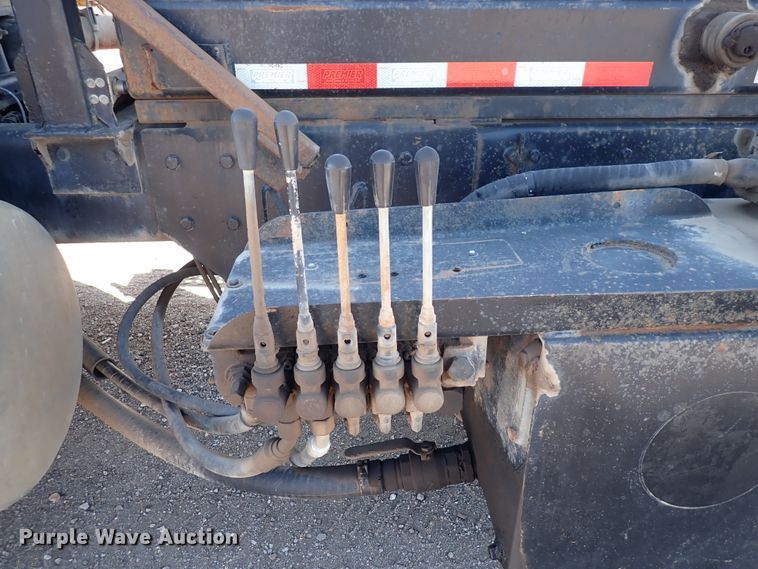 image for item DN2163 2007 Sterling LT9500  roll-off container truck