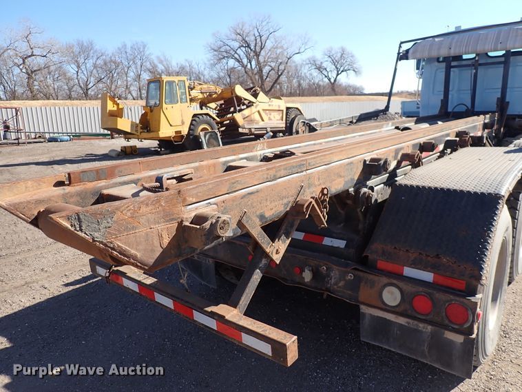 image for item DN2163 2007 Sterling LT9500  roll-off container truck