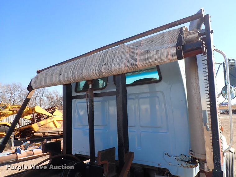 image for item DN2163 2007 Sterling LT9500  roll-off container truck