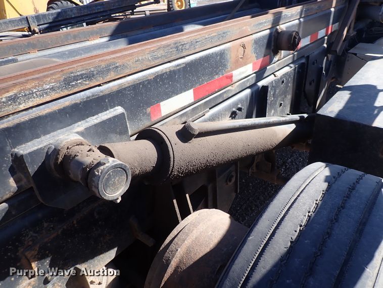 image for item DN2163 2007 Sterling LT9500  roll-off container truck