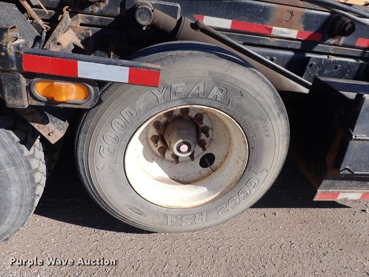 image for item DN2163 2007 Sterling LT9500  roll-off container truck