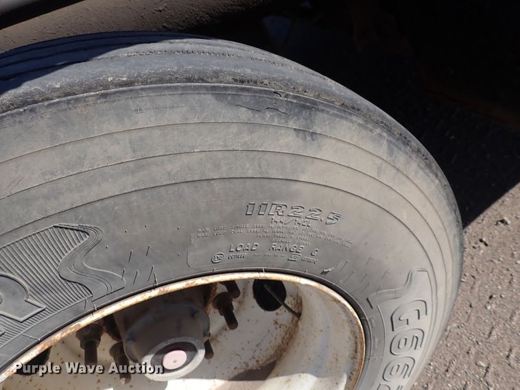 image for item DN2163 2007 Sterling LT9500  roll-off container truck