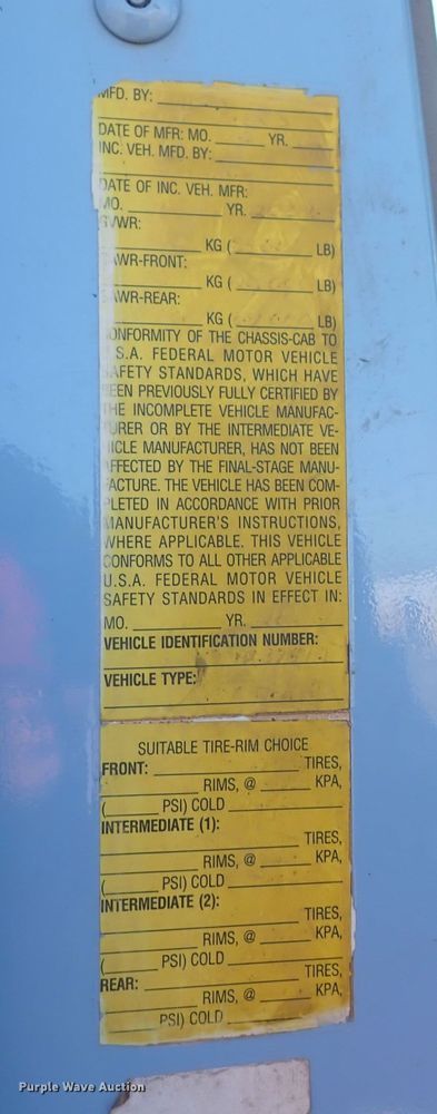 image for item DN2163 2007 Sterling LT9500  roll-off container truck