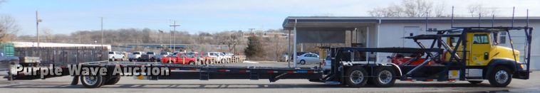 image for item DN2720 2001 Freightliner FLD112  semi truck with Cottrell car carrier trailer