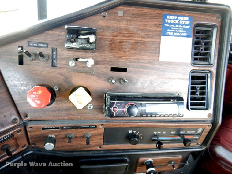 image for item DN2720 2001 Freightliner FLD112  semi truck with Cottrell car carrier trailer