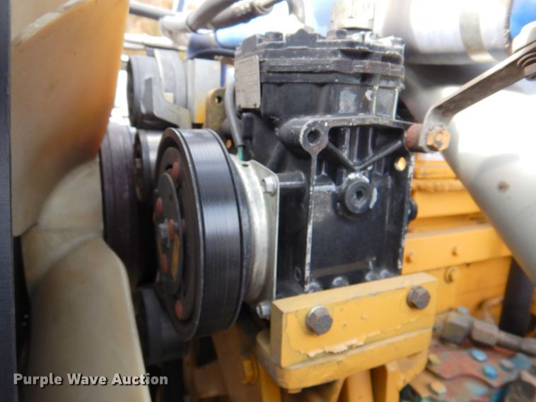 image for item DN2720 2001 Freightliner FLD112  semi truck with Cottrell car carrier trailer