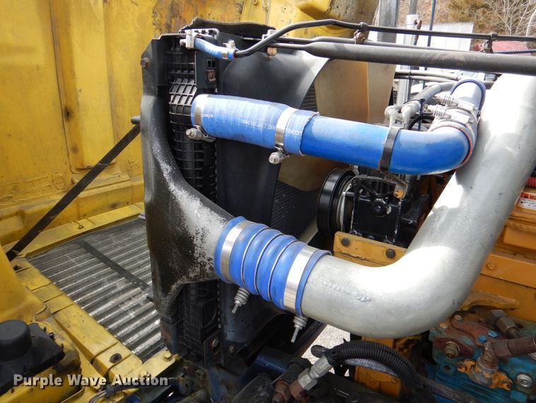 image for item DN2720 2001 Freightliner FLD112  semi truck with Cottrell car carrier trailer