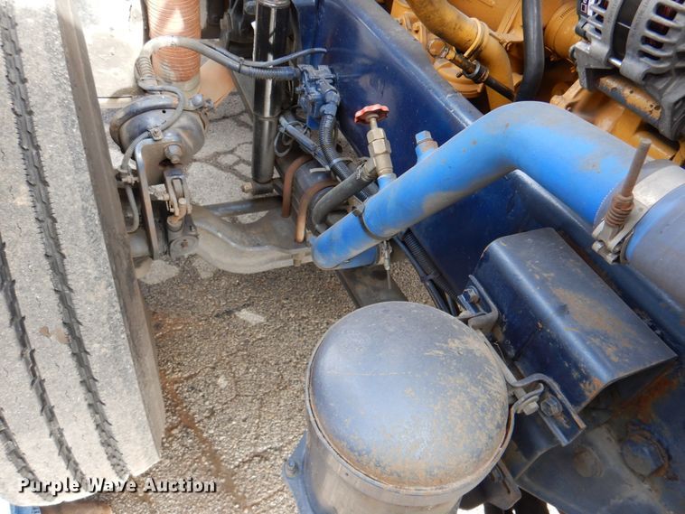 image for item DN2720 2001 Freightliner FLD112  semi truck with Cottrell car carrier trailer