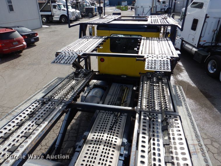 image for item DN2720 2001 Freightliner FLD112  semi truck with Cottrell car carrier trailer