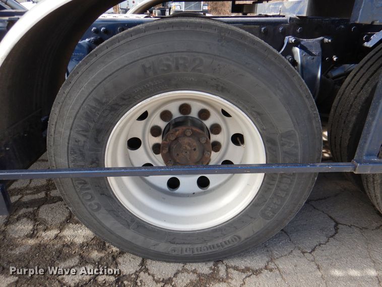 image for item DN2720 2001 Freightliner FLD112  semi truck with Cottrell car carrier trailer