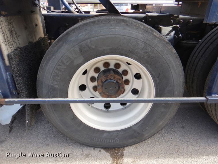 image for item DN2720 2001 Freightliner FLD112  semi truck with Cottrell car carrier trailer