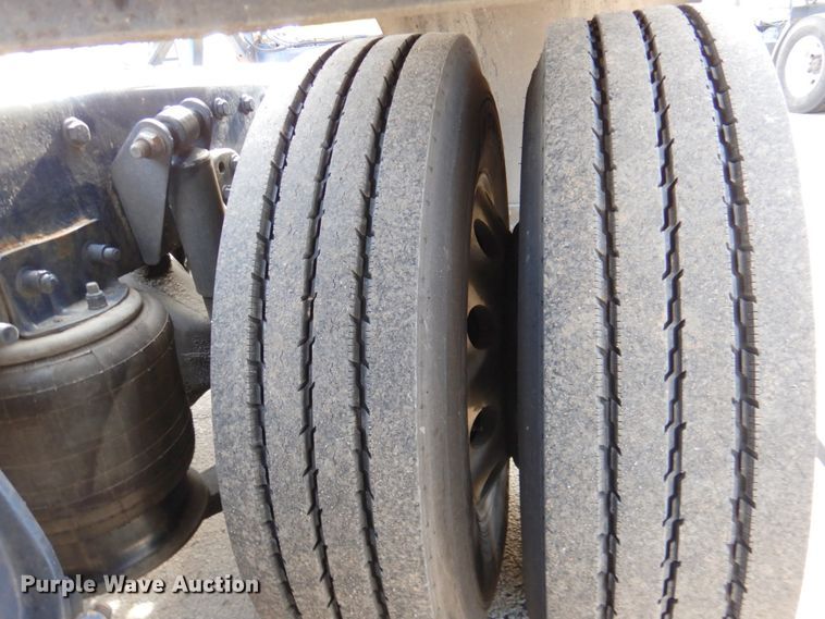 image for item DN2720 2001 Freightliner FLD112  semi truck with Cottrell car carrier trailer